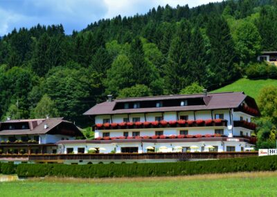 Herzlich Willkommen in Berg im Drautal (c) Ferienhotel Sunshine