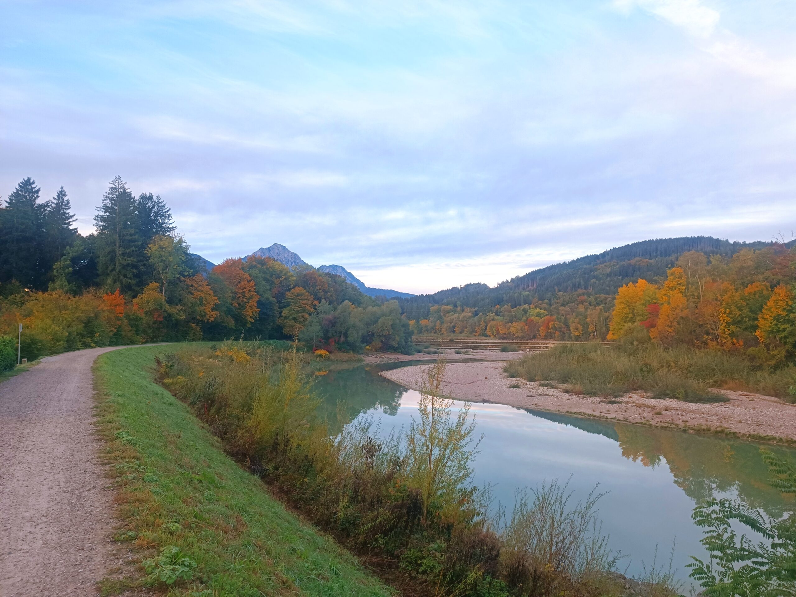Entlang der Saalach in Wals bei Salzburg (c) Österreich Radreisen, Ingrid Sieder