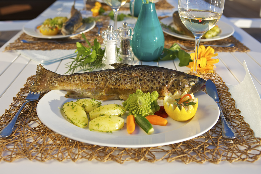 Culinary delights by the lake (c) Carinthia advertising, Martin Steinthaler