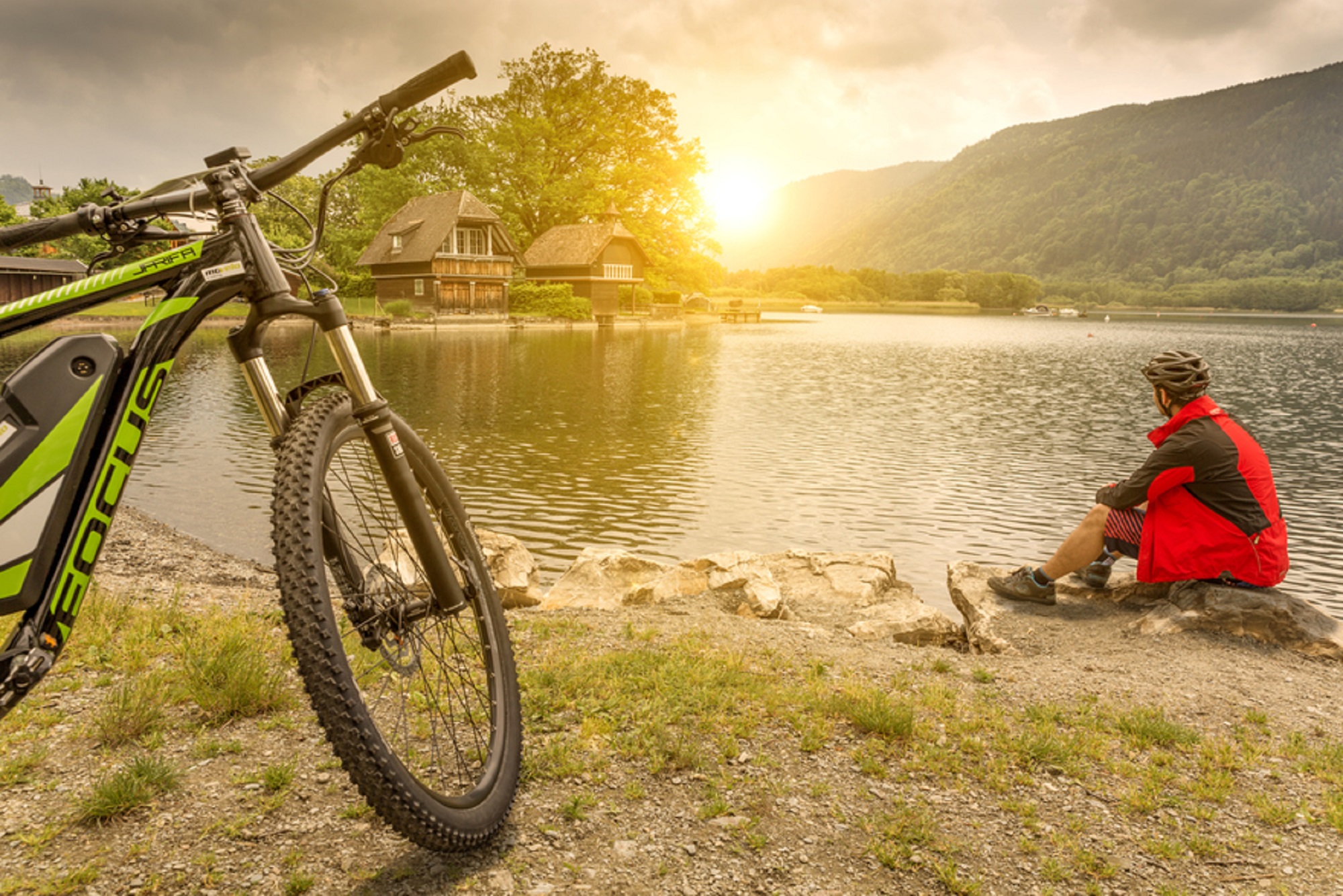 rund um den tiefgrünen Ossiacher See unterwegs - Radtour mit dem E-Bike